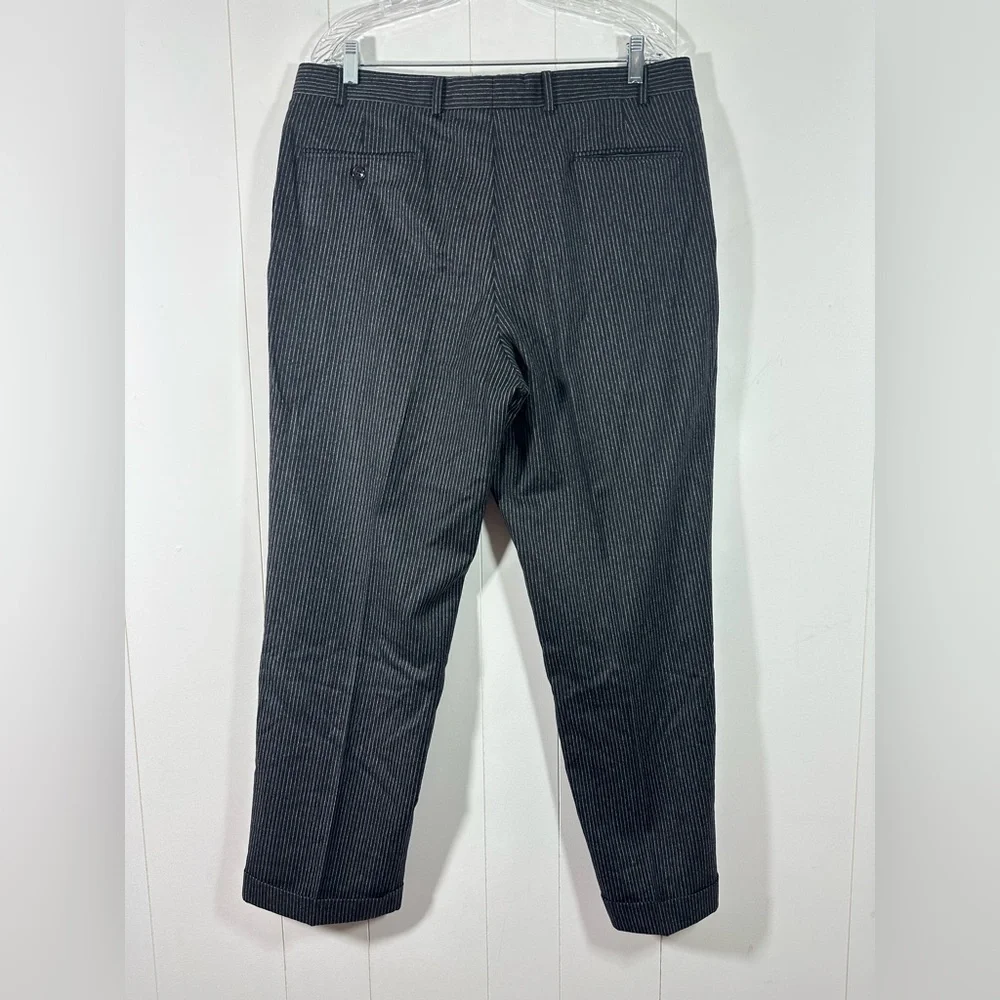 Calvin Klein Mens Gray Wool Cashmere Pinstriped Suit Sz 41R & Pants Sz 36x30